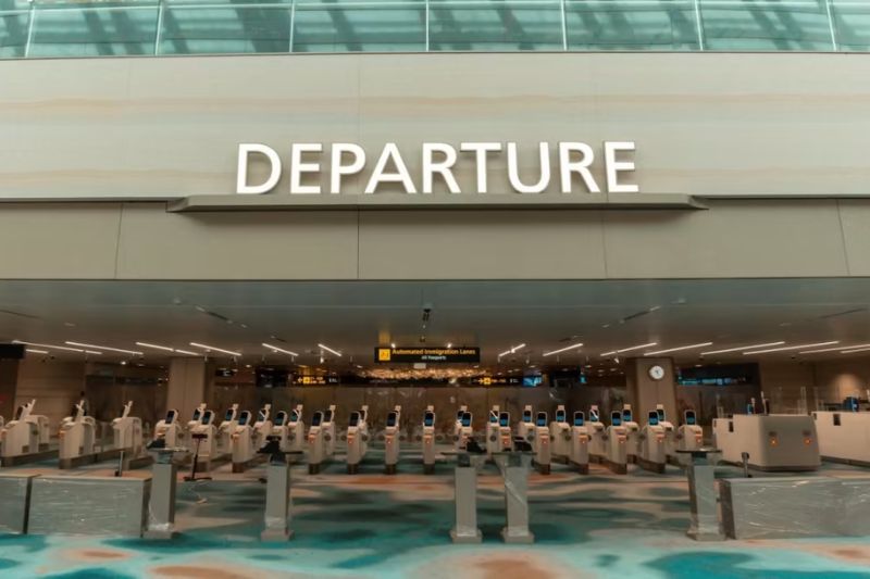 To book cheap flight tickets to Singapore, you first need to choose an airline to depart from