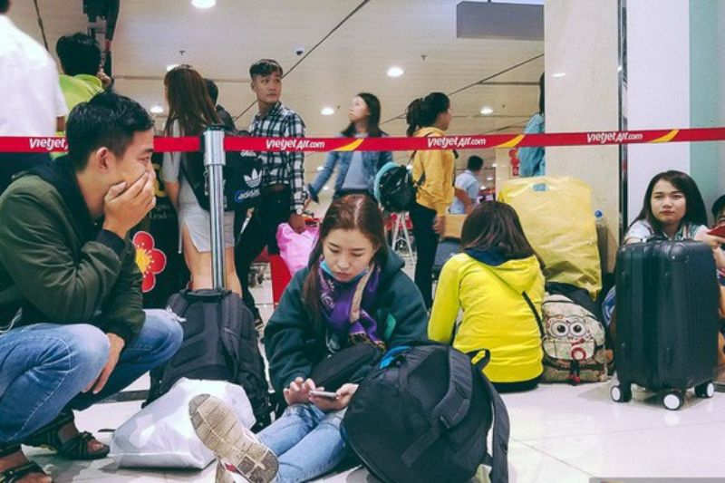 Avoid flying on peak days
