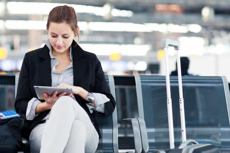 Interaction on social networks makes time pass faster